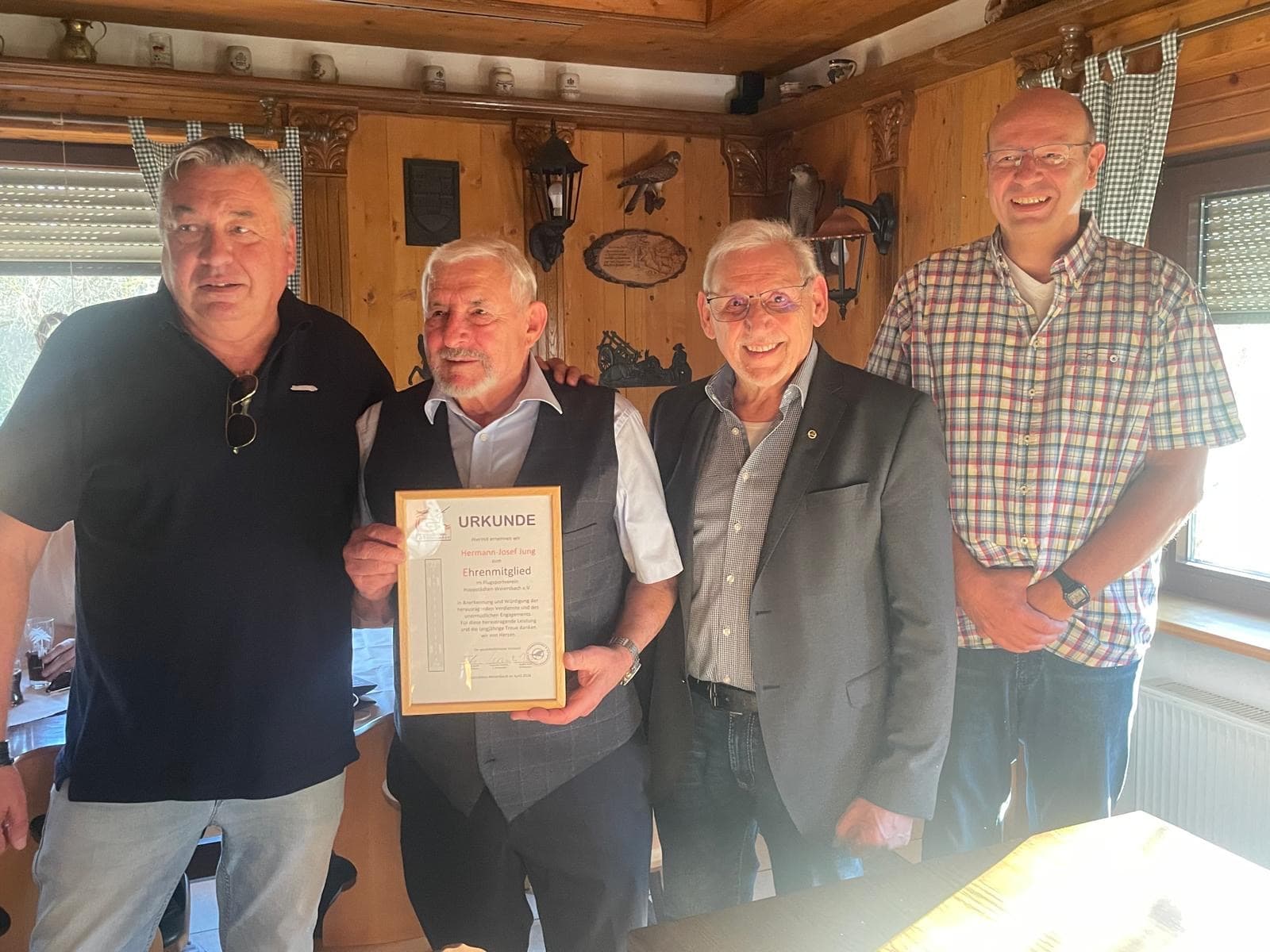 Ehrenmitgliedschaft im FSV für Hermann Josef Jung
